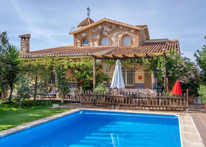 Senderos De La Alhambra